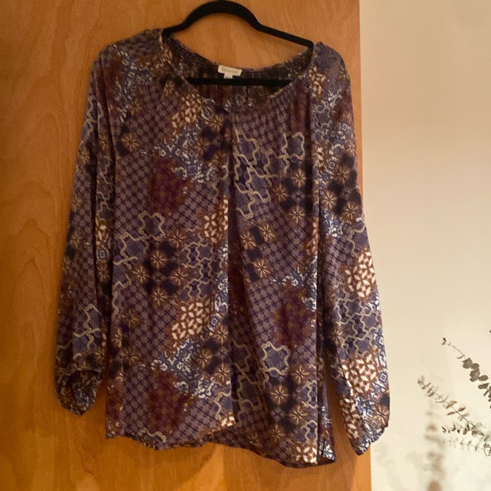 Garnet Hill top. Excellent condition 100% Silk